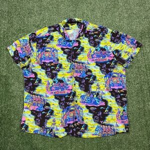 Pretty Snake Button Up Shirt Men's Size 2XL Multicolor Short Sleeve Collared